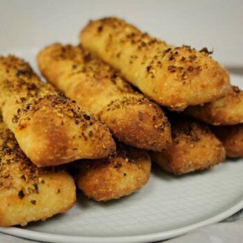 Easy Peasy Breadsticks