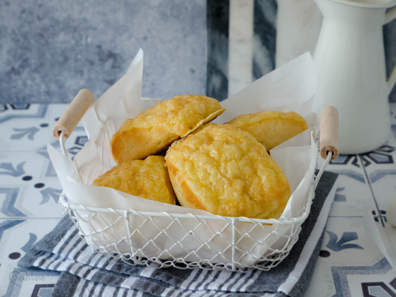 Schnelle Dinkel Protein-Käsebrötchen - Dinkelliebe