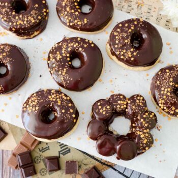 Schnelle Dinkel Vanille-Doughnuts mit Ganache