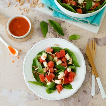 Wassermelone-Babyspinat-Salat mit Mozzarella